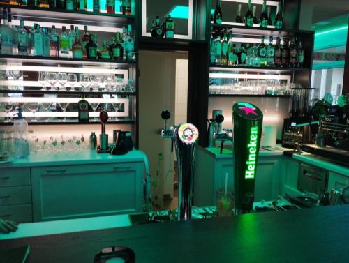 16881455912663689512262950758918